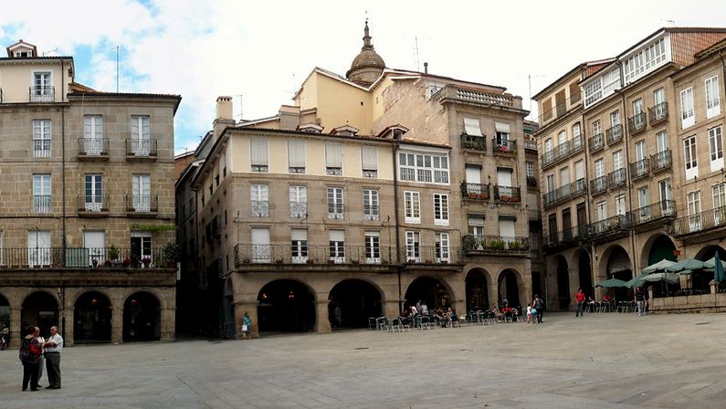 En este momento estás viendo Turismo Ourense: Visita La Plaza Mayor